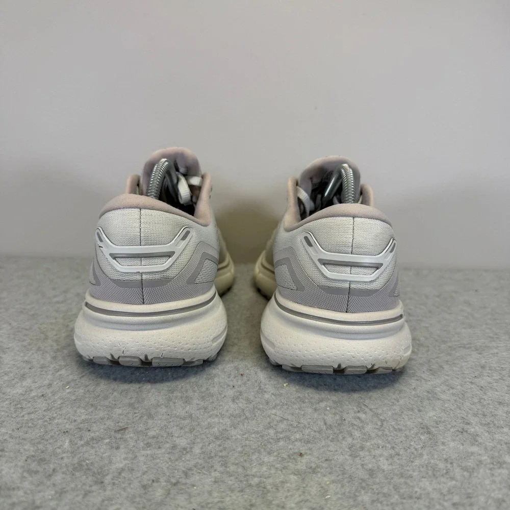 Brooks Ghost 15 Womens Shoes Size 7.5 Grey & White Running Sneakers 1203801B112